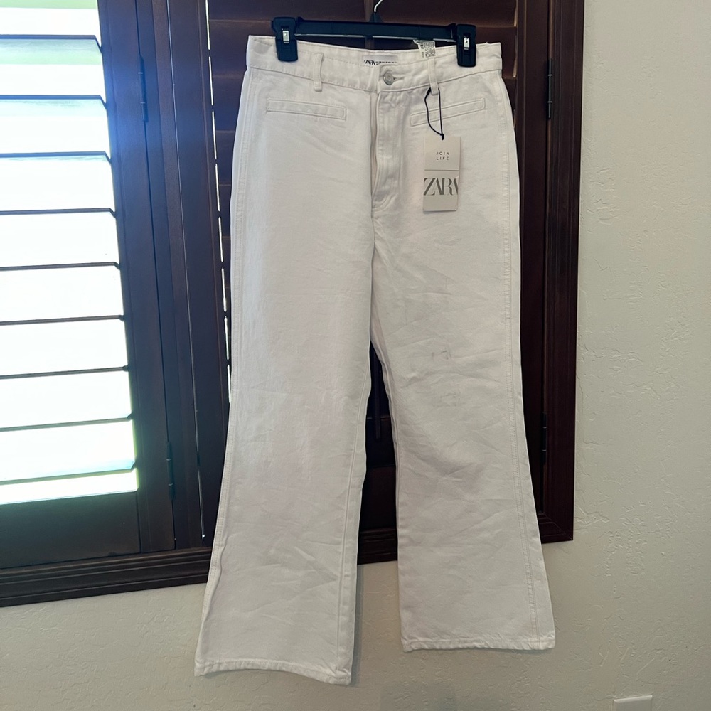 Brand new Zara flare jeans size 8